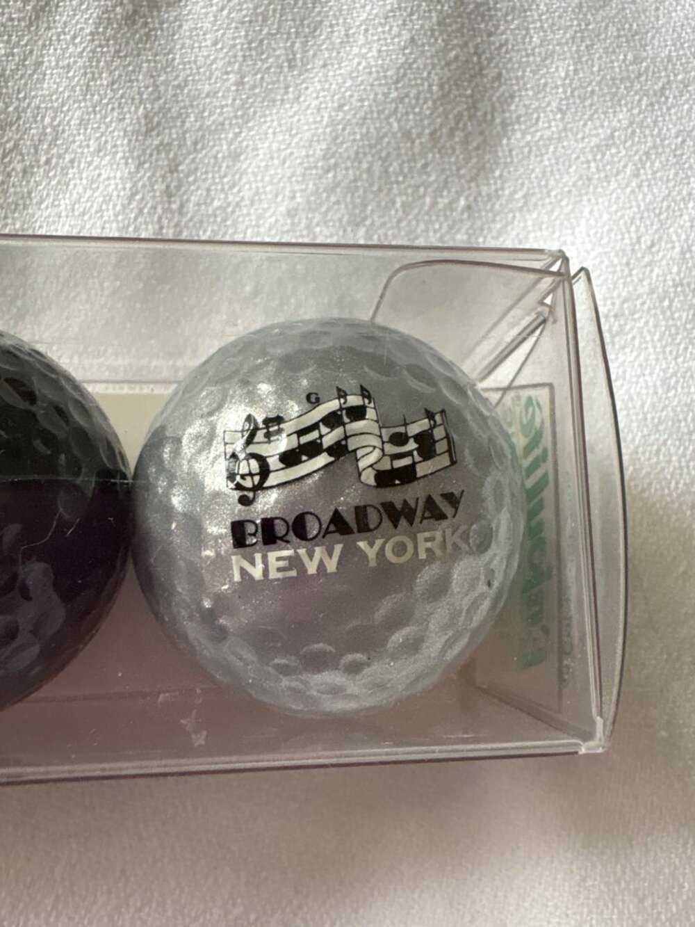 Y2K  New York Golf Balls Gift Set - Gold Black & Silver - Broadway & Times Squar - Picture 9 of 9